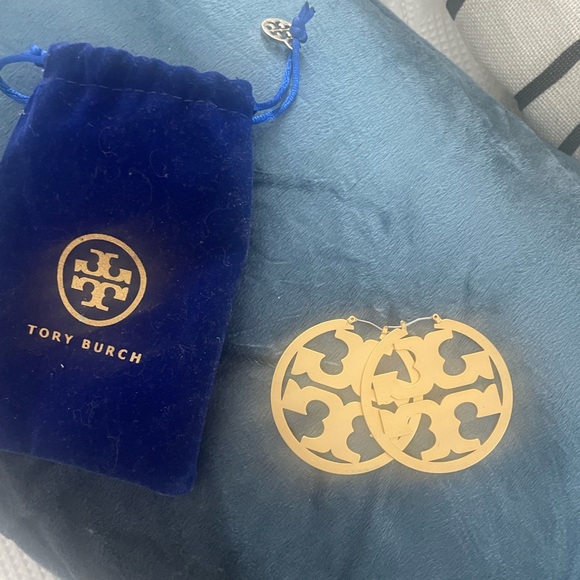 Tory Burch Earrings - Picture 3 of 4